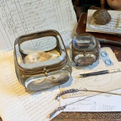 Boite reliquaire du XIXème siècle - Coffret à bijoux
