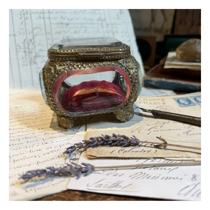 Boite reliquaire du XIXème siècle - Coffret à bijoux