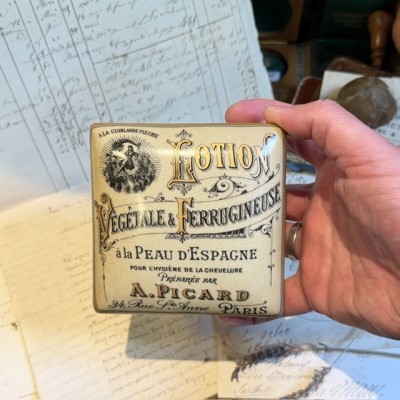 Boîte en faïence du XXème siècle - Vintage - Lotion la Peau d’Espagne