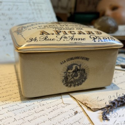 20th-century earthenware box - Vintage - Lotion with Spanish Leather