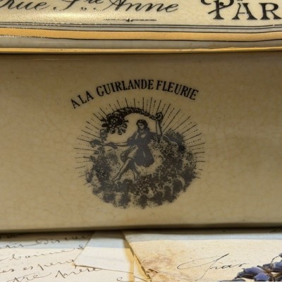 20th-century earthenware box - Vintage - Lotion with Spanish Leather