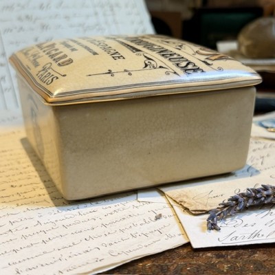 20th-century earthenware box - Vintage - Lotion with Spanish Leather