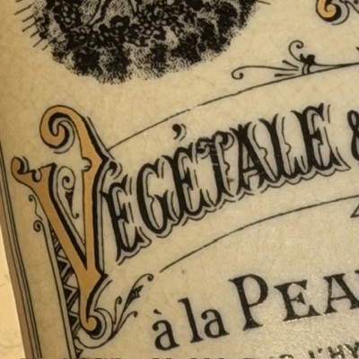 Boîte en faïence du XXème siècle - Vintage - Lotion la Peau d’Espagne