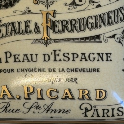 Boîte en faïence du XXème siècle - Vintage - Lotion la Peau d’Espagne