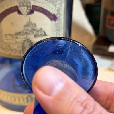 Eau de Cologne du Mont St Michel - Flacon bleu Pharmacie - Apothicaire