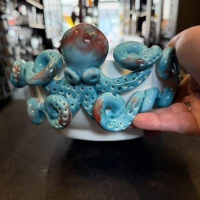 Cup by Patrizia Italiano – Octopus – Handmade white ceramic from Sicily