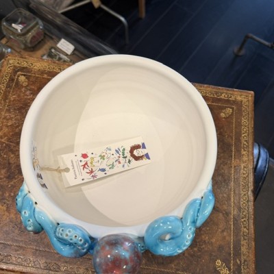 Cup by Patrizia Italiano – Octopus – Handmade white ceramic from Sicily