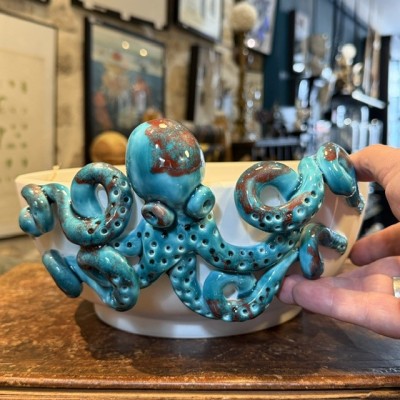 Cup by Patrizia Italiano – Octopus – Handmade white ceramic from Sicily