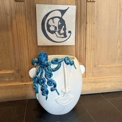 Large decorative vase Salvo by Patrizia Italiano – Octopus – Handmade white ceramic from Sicily
