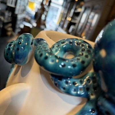 Large decorative vase Salvo by Patrizia Italiano – Octopus – Handmade white ceramic from Sicily