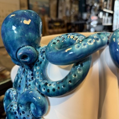 Large decorative vase Salvo by Patrizia Italiano – Octopus – Handmade white ceramic from Sicily