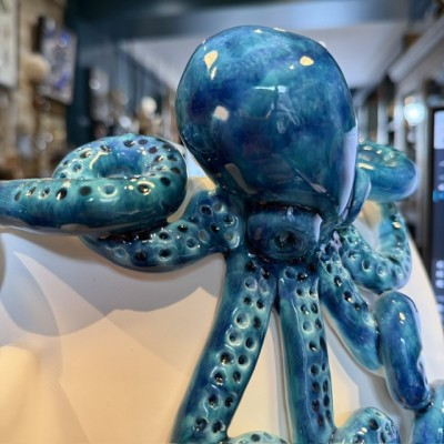 Large decorative vase Salvo by Patrizia Italiano – Octopus – Handmade white ceramic from Sicily