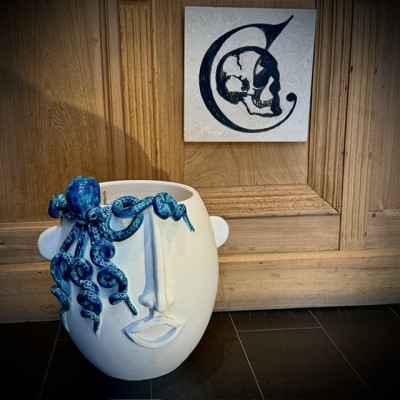 Large decorative vase Salvo by Patrizia Italiano – Octopus – Handmade white ceramic from Sicily