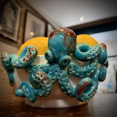 Cup by Patrizia Italiano – Octopus – Handmade white ceramic from Sicily