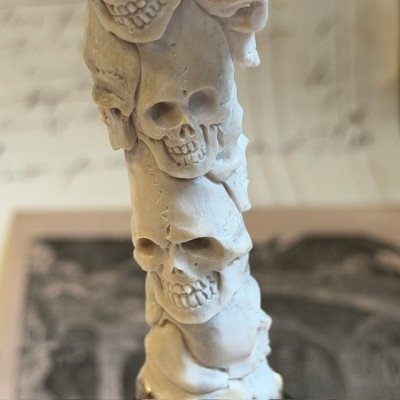 Deer antler wood sculpture - Totem Skulls on pedestal