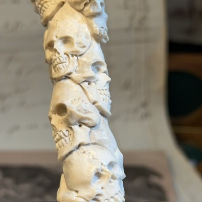 Deer antler wood sculpture - Totem Skulls on pedestal