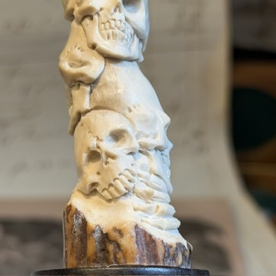 Deer antler wood sculpture - Totem Skulls on pedestal