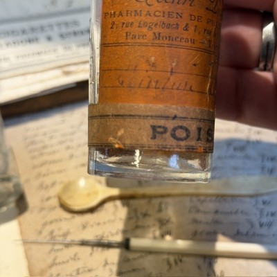 Teinture d'Aconit - Tue-Loup - Poison - Flacon ancien de pharmacie
