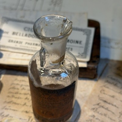 Aconite tincture - POISON cabinet - Antique pharmacy bottle