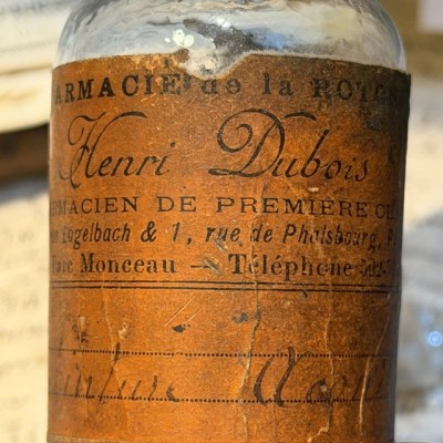 Aconite tincture - POISON cabinet - Antique pharmacy bottle