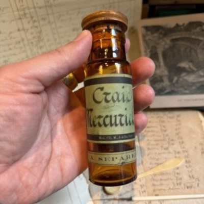 Mercury Chalk - Syphilis - POISON cabinet - Antique pharmacy bottle