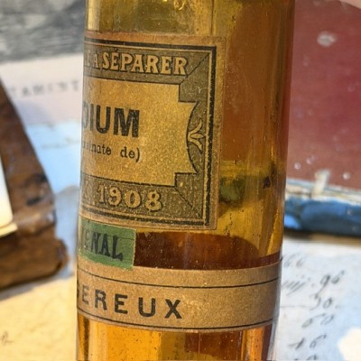 Arrhénal - Arsenic - POISON cabinet - Antique pharmacy bottle