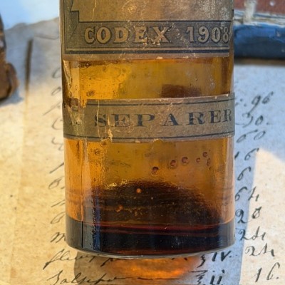 Piperazine - POISON cabinet - Antique pharmacy bottle