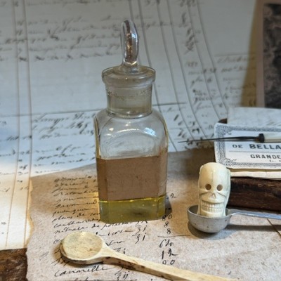 Cèdre - Cedarwood Oil - Antique pharmacy bottle - Apothecary