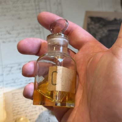 Cèdre - Cedarwood Oil - Antique pharmacy bottle - Apothecary