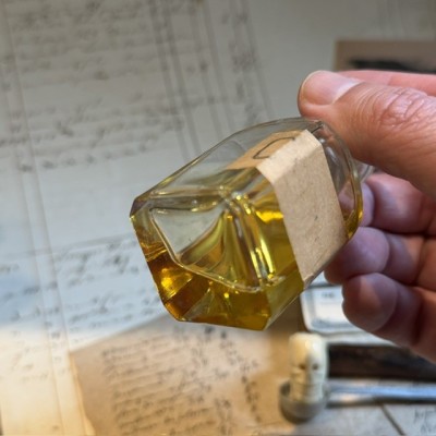 Cèdre - Cedarwood Oil - Antique pharmacy bottle - Apothecary