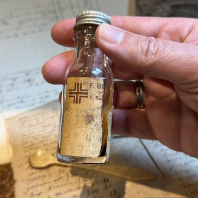 Flacon ancien de pharmacie-Apothicaire