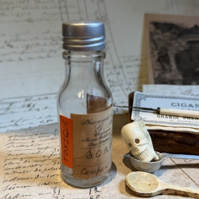 Sonéryl - Butobarbital - Barbiturates - Antique pharmacy bottle - Apothecary