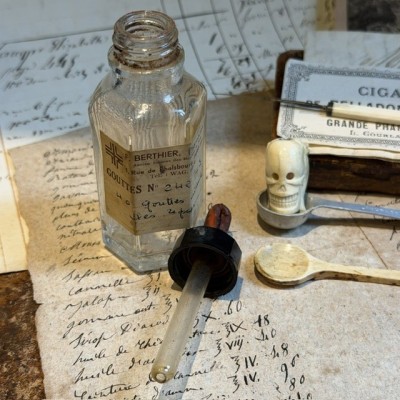 Compte-Gouttes N°242.743 - Flacon ancien de pharmacie-Apothicaire