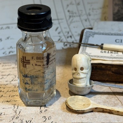 Compte-Gouttes N°xx05 - Flacon ancien de pharmacie-Apothicaire