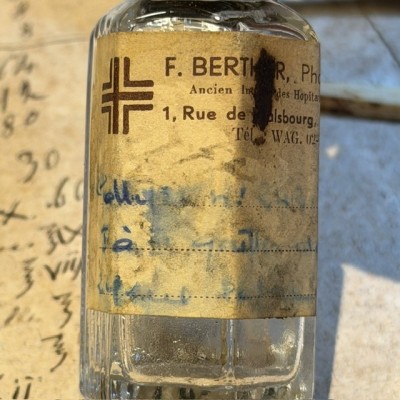 Compte-Gouttes N°xx05 - Flacon ancien de pharmacie-Apothicaire