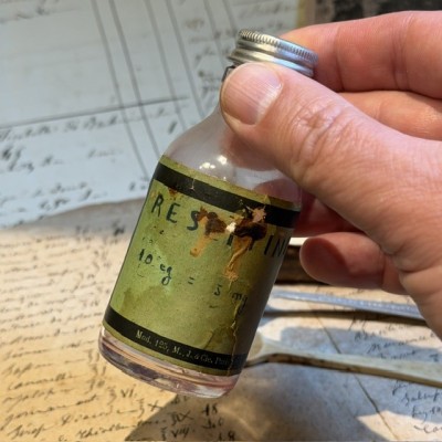 Reseptine - Antique pharmacy bottle - Apothecary