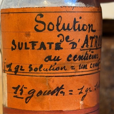 Atropine (Belladone) - Poison - Flacon ancien de pharmacie