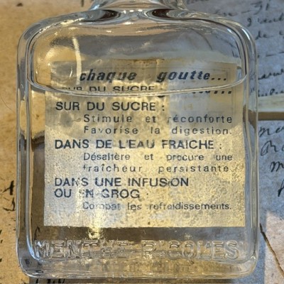 Alcool de menthe de RICQLES - Flacon ancien de pharmacie