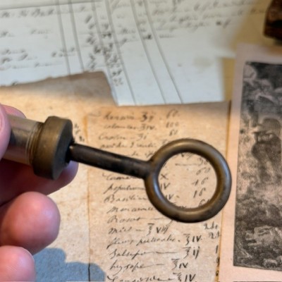 Ebonite and glass laryngeal syringe - 1939/1940