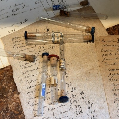 Tube en verre pour aiguille