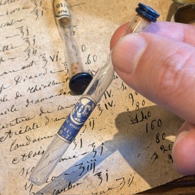 Tube en verre pour aiguille