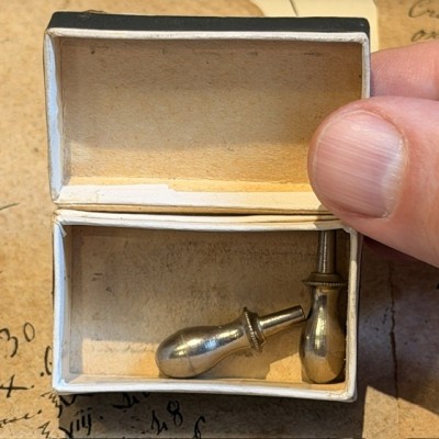 Metal ENT Olive Box - 1939/1940 - New old stock