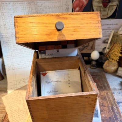 Boîte à fiches de bureau en chêne - Meuble de Métier de pharmacie 1910/1930