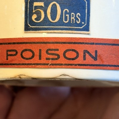 Noix Vomique Impalpable - Strychnine - Poison - Pot ancien de pharmacie