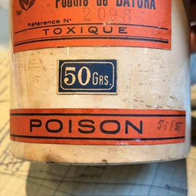 Datura powder  - POISON cabinet - Antique pharmacy bottle