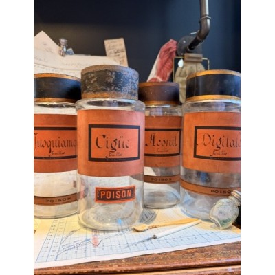 Hemlock leaves - POISON - Antique Pharmacy Bottle - Apothecary Jar