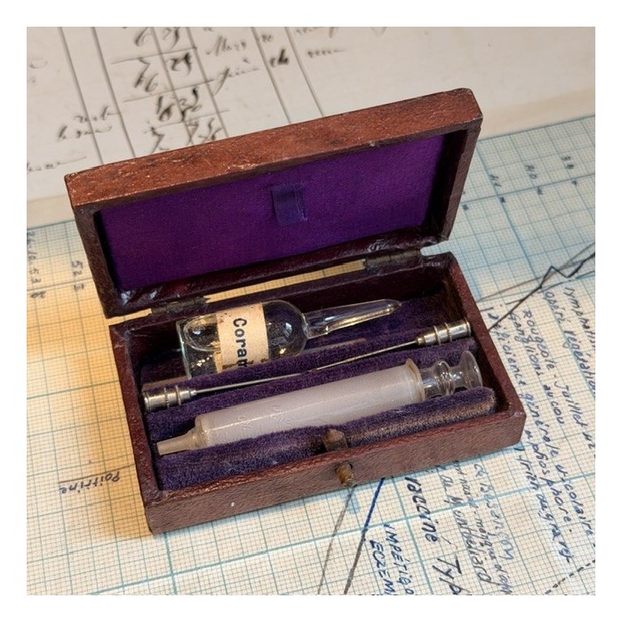 Guérison des morsures de serpent - Trousse de secours Pharmacie LEGROS