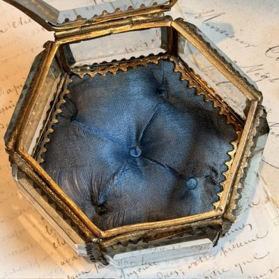 Boite reliquaire du XIXème siècle - Coffret à bijoux
