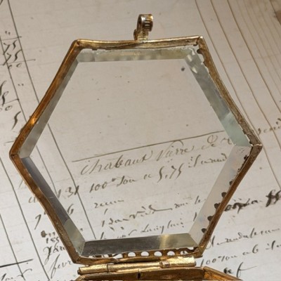 Boite reliquaire du XIXème siècle - Coffret à bijoux