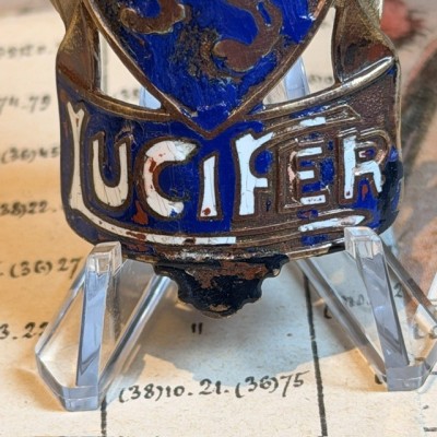 Génial Lucifer - Vintage bicycle headbadge - Brass & Blue Enamel - 1930